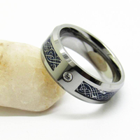 Bague en carbure de tungstène argenté avec incrustation de nœud celtique bleu et pierre en zircone, alliance de 8 mm pour homme, bijoux irlandais en gros