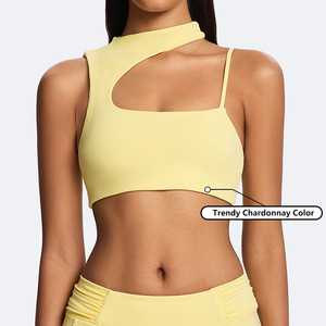 Ensemble de sport ultra doux jaune de haute qualité, avec soutien-gorge de sport à bretelles asymétriques et leggings à jambes larges, effet froncé aux fesses - Product Image 3