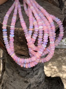 Ópalo rosa etíope facetado de 3-5 mm, cuentas redondas, hilo de 13 pulgadas, calidad AA, ópalo etíope redondo, ópalo etíope teñido. - Product Image 2