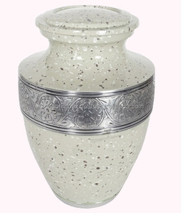 Urna Funeraria para Cenizas de Adulto, Diseño Moderno y Elegante, Personalizada con Grabado, Hecha a Mano en Aluminio y Latón, Ecológica - Product Image 3