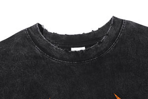 Camiseta Vintage Oversize Lavada para Hombre, Algodón Pesado con Lavado Ácido, Estampado Gráfico de Banda de Metal, Estilo Retro Urbano - Product Image 4