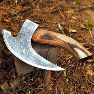 Cortador de Pizza Vikingo Premium Hecho a Mano al por Mayor, Cuchilla Estilo Hacha Forjada a Mano de Grado Industrial con Mango de Madera, Rebanador de Pizza Tipo Hacha - Product Image 5