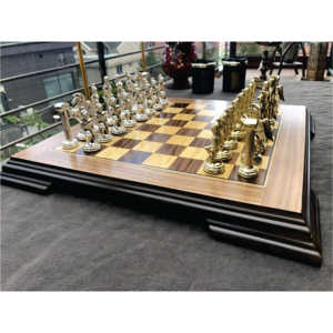Jeu d'échecs Staunton en métal de qualité supérieure, finition laiton et cuivre antique, plateau en bois pliable, jeu de stratégie, jeu d'échecs de qualité tournoi - Product Image 3