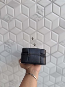 Estuche Compacto de Joyería de Cuero Genuino a la Moda, Estuche de Almacenamiento Duradero con Cierre de Cremallera y Diseño Vintage Hecho a Mano - Product Image 2