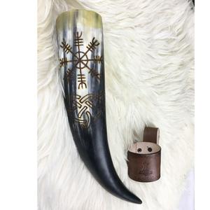 Jarra Vikinga de Cuerno de Buey Pulido, Ecológica, Religiosa, con Diseño Animal, Auténtica, para Cerveza Nórdica, Hecha a Mano - Product Image 2