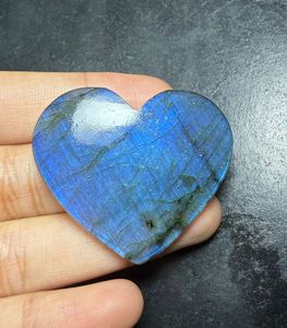 Piedra Preciosa de Labradorita Natural con Corte de Corazón, Iridiscente Azul Verde Amarillo Pulido para Joyería - Product Image 4