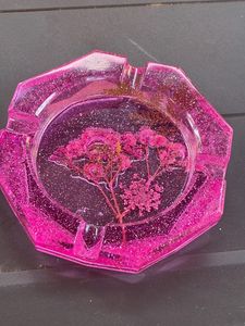 Custom Decorative Resin Ashtray With Elegant Artistic Finish For Luxury Home Office And Smoking Lounge Use - Product Image 2