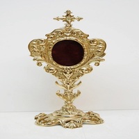 Excellente monstrance religieuse en laiton, finition dorée, centre rouge, pour table, faite à la main, cadeaux traditionnels d'église pour cérémonies religieuses