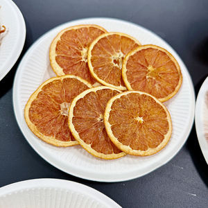 Tranches d'orange séchées naturelles de haute qualité au goût irrésistiblement sucré pour le thé - Product Image 6