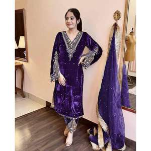 Ensembles de créateurs pour femmes Top en velours de viscose pur Plazzo et Dupatta pour un look de fête - Product Image 3