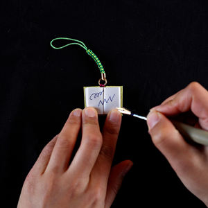 Correa para Libros Pequeña Hecha a Mano con Papel Japonés Washi - Product Image 4