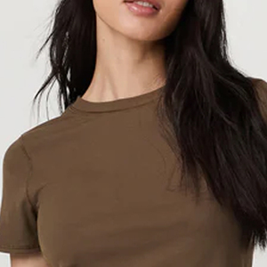 T-shirt à manches courtes confortable, collection été, avec logo, service OEM, design décontracté, coupe ample pour femmes, couleur unie, matière douce - Product Image 2