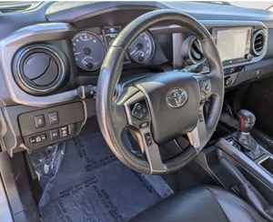 PRÊT À EXPÉDIER - Véhicule d'occasion 2021 SPORT TRD - Product Image 1