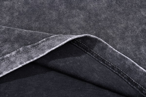 Camiseta de algodón 100% de alta calidad, 300 g/m², con lavado ácido y efecto nieve, cuello pequeño, estilo vintage, hombros caídos y corte oversized. - Product Image 6