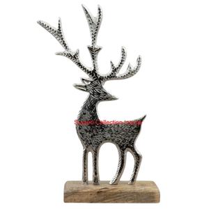 Venta al por mayor moderna escultura de Reno de Navidad hecha a mano de metal con base de madera de alta calidad tallada Decoración de mesa para la venta - Product Image 1