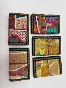 Eleve la imagen de su marca con nuestros cuadernos hechos a mano con tela de sari reciclada y ecológica, de estilo sostenible para todos. - Product Image 5