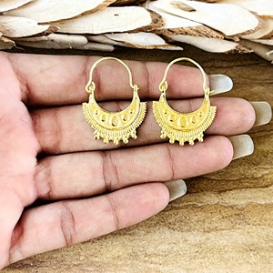 Pendientes Boho de Diseño Único, Joyería Tribal de Latón para Mujer, Bañados en Oro de 18k, Colgantes con Cuentas, Aros Étnicos en Forma de Media Luna para Venta al por Mayor/OEM/ODM - Product Image 2