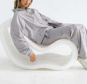 Survêtements coupe-vent en nylon de haute qualité, design personnalisé, couleur contrastée, pour femmes. - Product Image 4