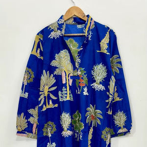 Robe en coton fleuri faite à la main : Kimono bohème avec poches - Product Image 1