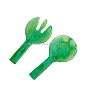 Ensemble de serveurs à salade en résine faits à la main de qualité durable pour lancer des pâtes et servir des salades vertes disponibles au prix de gros - Product Image 1