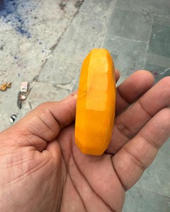 พลอยแซฟไฟร์สีเหลืองรูปหยดน้ำทรงมรกตขนาดใหญ่  ขัดเงาเหลี่ยมเพชรพลอย  สำหรับทำเครื่องประดับ - Product Image 4