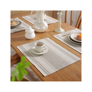 Utilisation quotidienne 100% coton brodé minimaliste 13x19 150 GSM léger certifié GOTS fait à la main en Inde tapis de Table livraison directe - Product Image 1