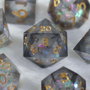 Ensemble de dés DND en résine faits à la main à bords tranchants pour le jeu de rôle Dungeons and Dragons, artisanal - Product Image 5