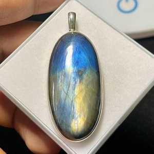 Pendentif en labradorite bleue – Argent sterling 92,5, pierre précieuse multi-reflets - Product Image 1