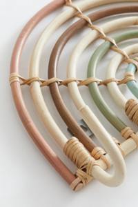 Meilleures ventes : Crochets muraux arc-en-ciel en rotin naturel écologique, organisateur mural pour chambre d'enfant, décoration bohème faite à la main, vente en gros - Product Image 4