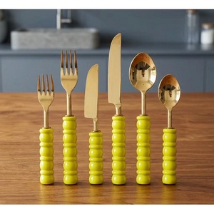 Juego de Cubiertos de Diseño Moderno con Mango de Resina, Cubertería de Acero Inoxidable Chapada en Oro, Cuchara, Tenedor, Cuchillo, Vajilla para Mesa de Comedor - Product Image 1