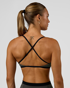 Soutien-gorge de sport gris pour femme avec bordure noire et fines bretelles pour le yoga et l'entraînement physique - Product Image 6