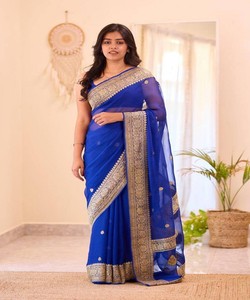 Sari de Seda Azul Rey con Borde Dorado, Traje Tradicional Indio para Bodas, Estilo Banarasi, Largo hasta el Suelo, para Mujer - Product Image 3