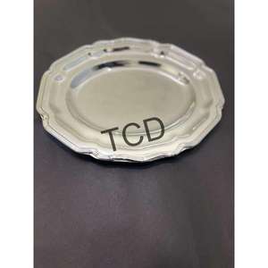 Plato de Latón para Eventos y Bodas, Estilo Floral, Plateado, de Alta Calidad, Decorativo, Apto para Lavavajillas - Product Image 1