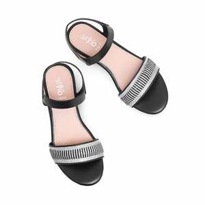 รองเท้าแตะแฟนซีสีดำ FN6002รุ่น - Product Image 1