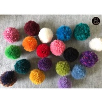 Vente en gros de grandes boules de pompons en fourrure, assortiment de boules douces et colorées pour les travaux manuels des enfants, acheter directement auprès du fournisseur au prix d'usine