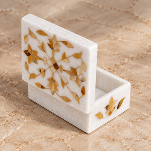 Boîte à bijoux rectangulaire en marbre blanc avec couvercle à motif floral incrusté de feuilles d'or, étui de rangement - Product Image 1