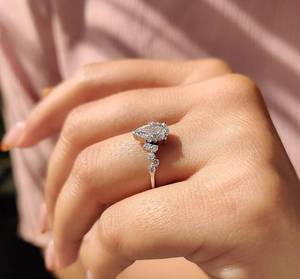 Anillo de Compromiso de Lujo para Mujer, con Diamante Cultivado en Laboratorio de 1 Quilate, Corte Pera, Color E/F, Sin Níquel, Sin Plomo, Clásico, Oro Amarillo de 14k - Product Image 6