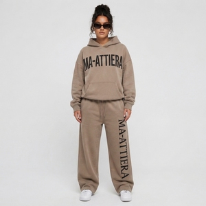 Conjunto Deportivo Casual de Dos Piezas para Mujer, Sudadera Oversize Color Taupe y Pantalones Anchos - Product Image 1