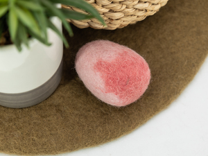 ไข่อีสเตอร์ทำมือหลากสีสันจากผ้าสักหลาดสำหรับเด็ก ของตกแต่งล่าไข่อีสเตอร์ ของขวัญ ของประดับตกแต่ง ทำจากผ้าสักหลาดและเส้นด้าย - Product Image 6