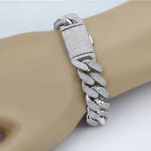 Pulsera de eslabones cubanos de moissanita helada con diamantes para hombre, joyería de diamantes de corte redondo, regalo de celebración para amigos - Product Image 1