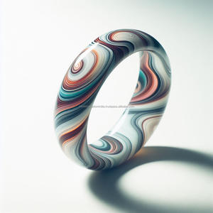 Brazalete ligero adornado con diamantes para mujer, elegante forma de luna con elaborados adornos étnicos, regalo - Product Image 1