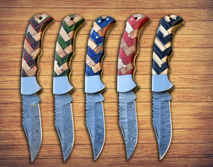 Cuchillo Plegable de Acero de Damasco Hecho a Mano con Mango de Madera de Pakka Verde y Olivo, Bloqueo Trasero, Cuchillo de Caza DIY para Bolsillo, OEM Disponible, 352 Capas - Product Image 1