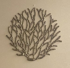 Décoration murale en métal faite à la main en forme d'arbre argenté, nouvelle arrivée, forme personnalisable, multifonctionnelle, décoration d'intérieur pour le salon - Product Image 1