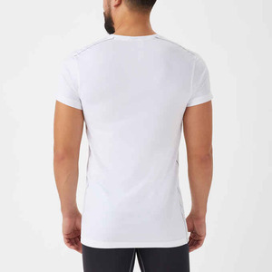 Camiseta Blanca Básica de Diseño de Clush Industries, 100% Algodón, Corte Regular, Secado Rápido, Transpirable, Personalizable para Hombre, Venta al Por Mayor - Product Image 3