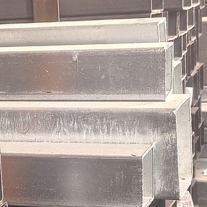 Nhà máy cung cấp 3 inch 5 inch hàng rào bài hình chữ nhật mạ kẽm gi thép <span class=keywords><strong>API</strong></span> compliant Q235 q345 40x40 50x50 cắt hàn - Product Image 5