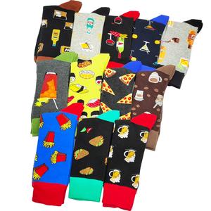 Chaussettes graphiques audacieuses, chaussettes personnalisées imprimées, chaussettes de mode, designs artistiques urbains, chaussettes décontractées en coton pour unisexe - Product Image 4