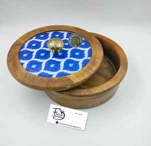 High Quality Serving <b>Bowl</b> <b>With</b> <b>Lid</b> Made of Natural Wood Like Mango or Acacia <b>with</b> Natural Colour or Shades By FWE - Product Image 3