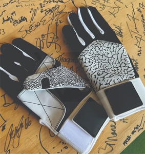 Guantes de Bateo de Béisbol Personalizables con Diseño Único y Tallas Ajustables para Apuestas Deportivas, Guantes de Béisbol con Trabajo Personalizado Aceptable - Product Image 2