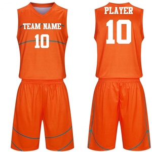 Ensemble d'uniformes de basketball sublimés personnalisés, maillot et short durables et résistants à la décoloration pour l'entraînement et les matchs d'équipe - Product Image 6