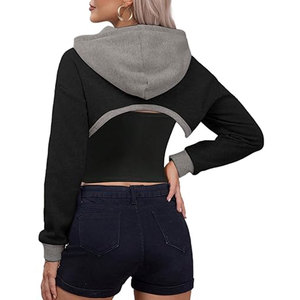 Haut court à capuche personnalisé pour femme, coupe avant échancrée, manches longues, style unique, vêtement de sport, 100 % coton - Product Image 5